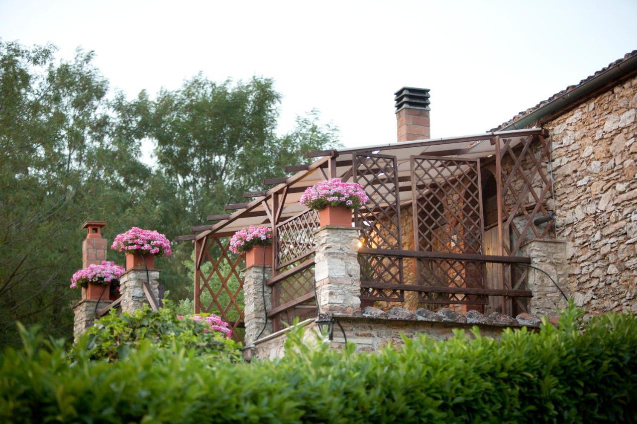 Agriturismo Podere Poggiarone Rapolano Terme Exterior foto